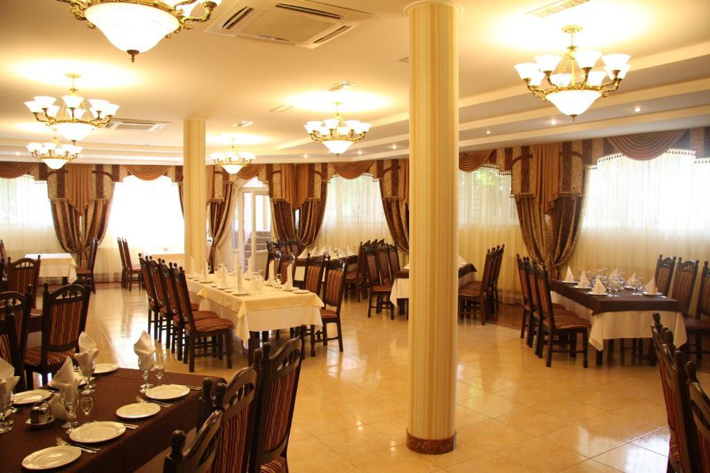 Europe Hotell Uzjhorod Eksteriør bilde